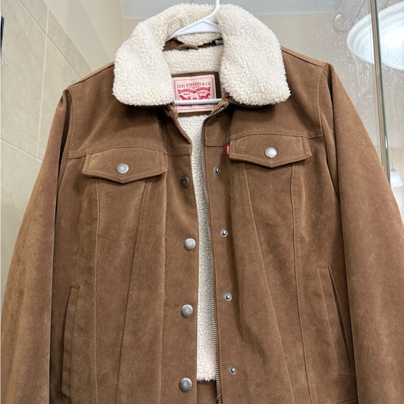 Levi's Jackets & Blazers - Levi's Tan Sherpa-Lined Jacket S